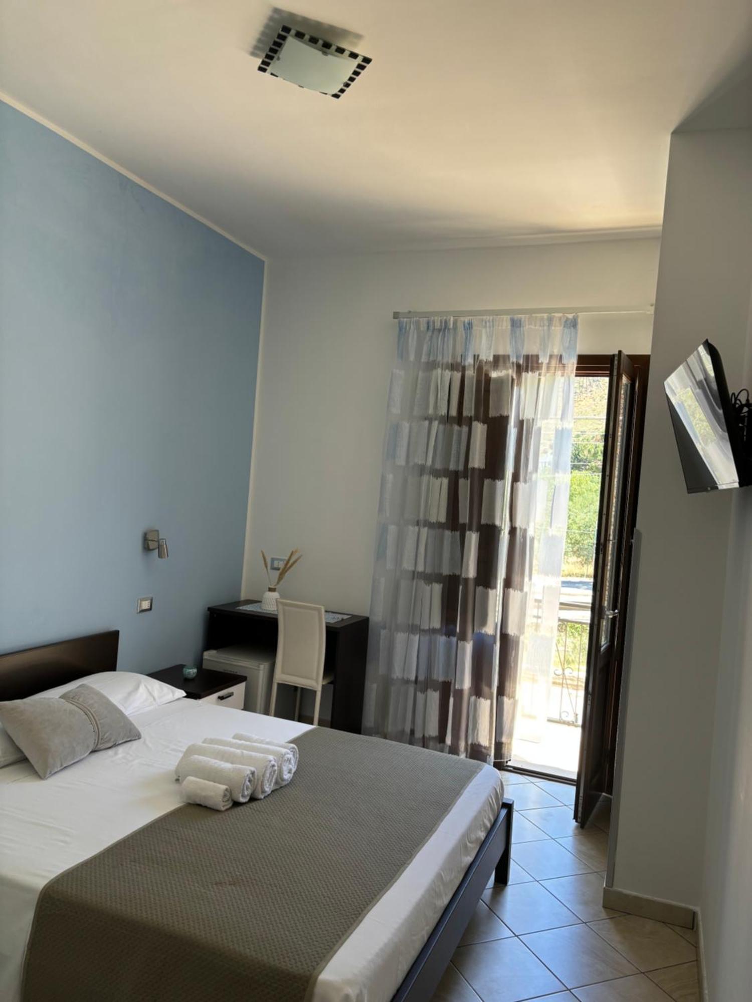 Bed And Breakfast Turi Castelluzzo Eksteriør billede